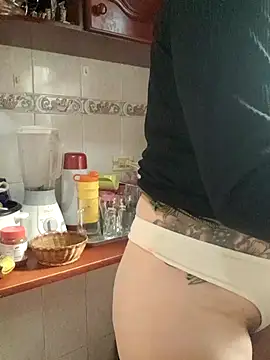 Snapshot of skayhot_ chatting on 30, 10, 2025 skayhot online show from 30, 10, 2025