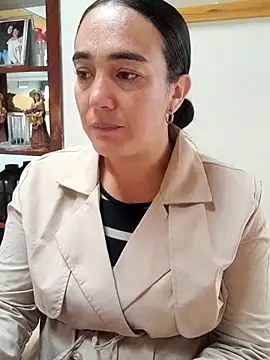 Snapshot of skayhot_ chatting on 13, 11, 2025 skayhot online show from 13, 11, 2025