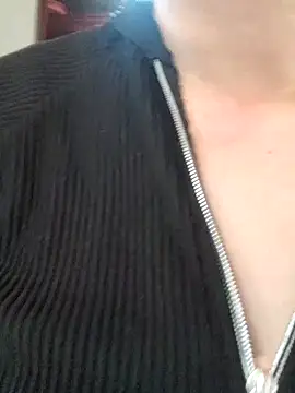 Snapshot of skayhot_ chatting on 21, 11, 2025 skayhot online show from 21, 11, 2025