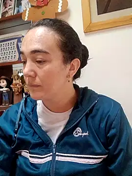 Snapshot of skayhot_ chatting on 3, 12, 2025 skayhot online show from 3, 12, 2025