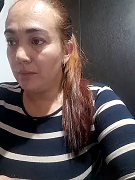 Snapshot of skayhot_ chatting on 6, 1, 2026 skayhot online show from 6, 1, 2026