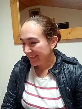 skayhot  online show from 11, 4, 2026