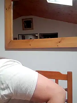 skayhot  online show from 23, 4, 2026