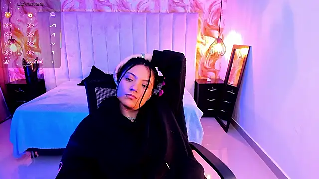 Snapshot of miichael_black chatting on 8, 3, 2026 miichael black online show from 8, 3, 2026