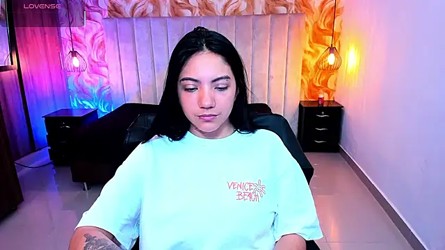 Snapshot of miichael_black chatting on 28, 3, 2026 miichael black online show from 28, 3, 2026