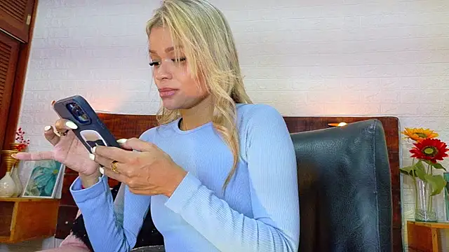 Snapshot of Celeste_sanz chatting on 16, 9, 2025 Celeste sanz online show from 16, 9, 2025