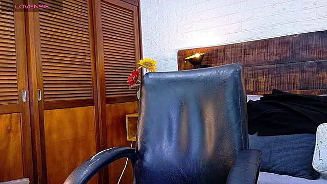 Snapshot of Celeste_sanz chatting on 26, 11, 2025 Celeste sanz online show from 26, 11, 2025