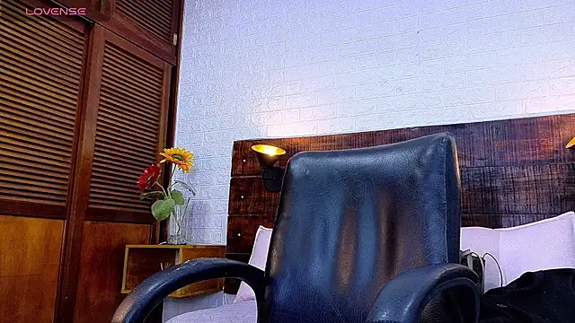 Snapshot of Celeste_sanz chatting on 30, 11, 2025 Celeste sanz online show from 30, 11, 2025