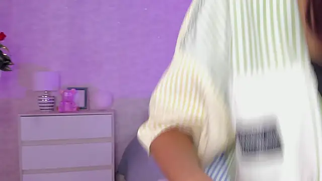 DahianaWalcott online show from 6, 12, 2024