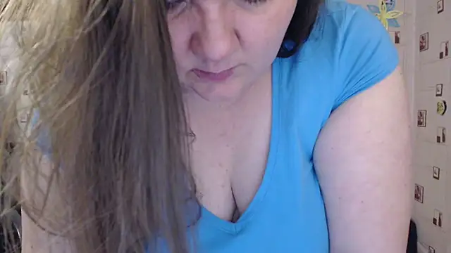 Snapshot of TasyaBigTTs chatting on 3, 2, 2025 TasyaBigTTs online show from 3, 2, 2025