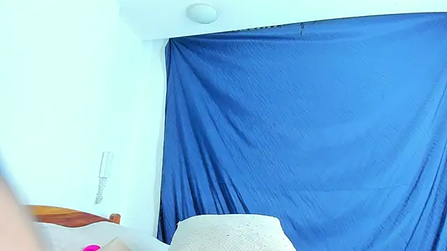 emiily15   online show from 9, 12, 2024