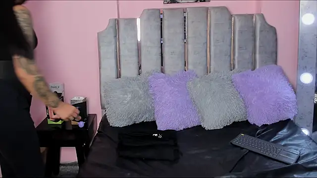 karol noa online show from 26, 2, 2025