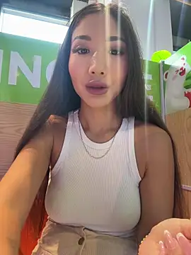 Snapshot of lean_lie8 chatting on 4, 4, 2026 lean lie8 online show from 4, 4, 2026