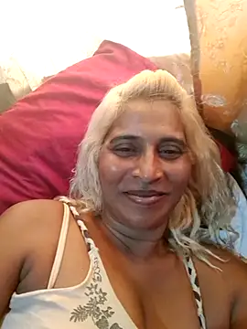 Goodgirlsue 77 online show from 17, 3, 2025