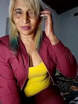 Goodgirlsue 77 online show from 18, 12, 2025