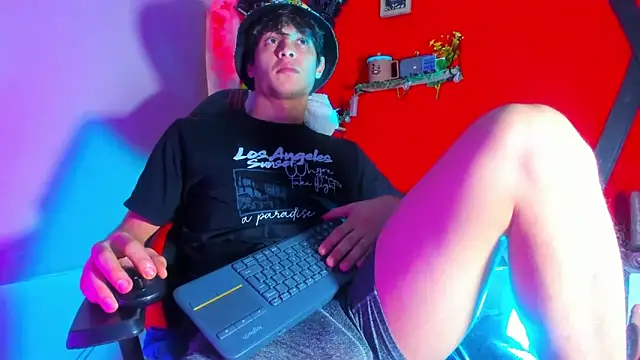 LilOwen  online show from 27, 11, 2025