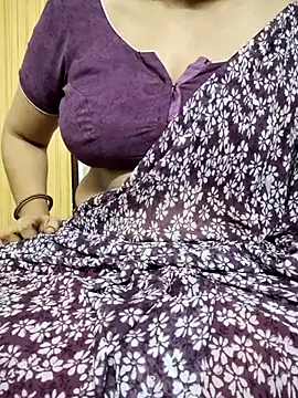 Snapshot of sunitha-3 chatting on 5, 3, 2025 sunitha-3 online show from 5, 3, 2025