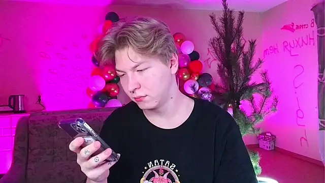 TheMikeSever online show from 2, 1, 2025