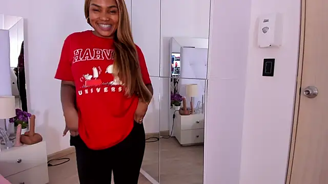 Isla Scott online show from 17, 11, 2025