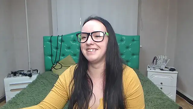 IsabelBlackberry online show from 16, 12, 2024