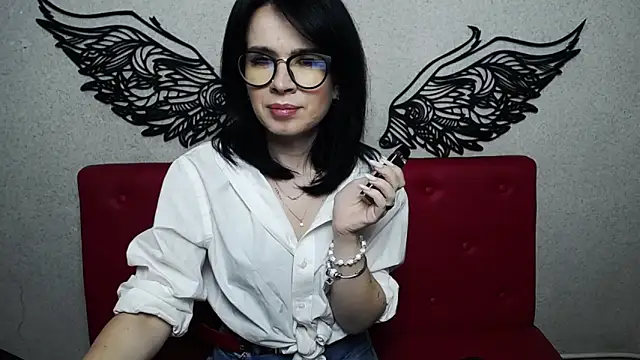 JasmineKouch online show from 9, 2, 2025