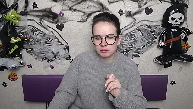 JasmineKouch online show from 22, 10, 2025