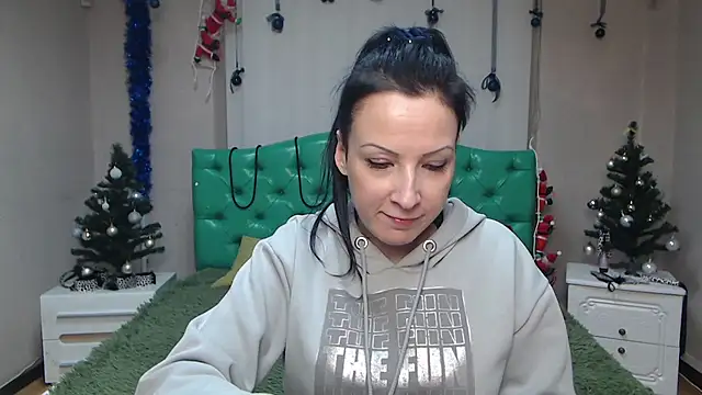 ElizabethSho online show from 28, 12, 2024
