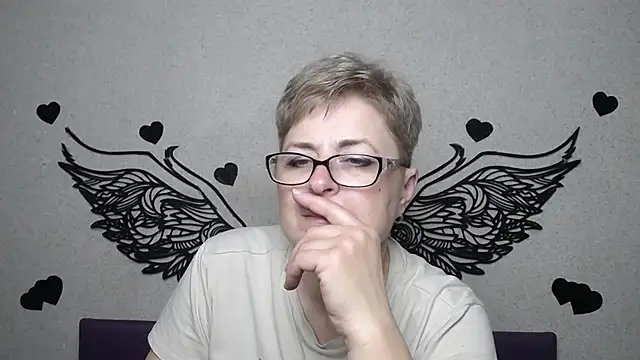 EmiliaGree online show from 15, 4, 2026