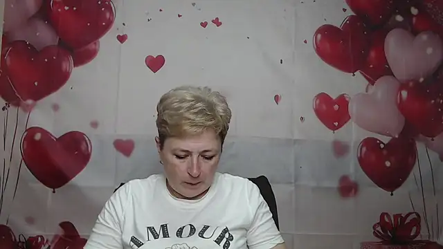 Snapshot of EmiliaGree chatting on 16, 5, 2026 EmiliaGree online show from 16, 5, 2026