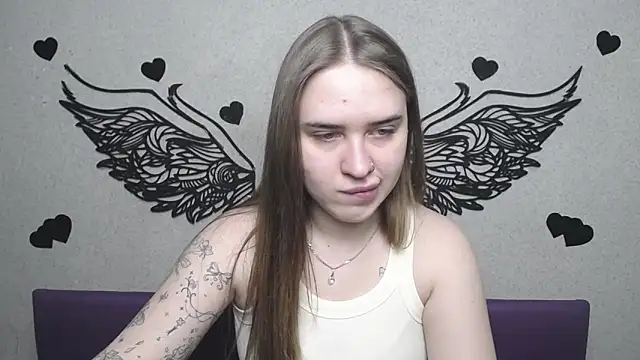 LauraHlot online show from 6, 5, 2026