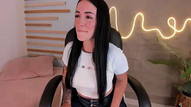 Snapshot of Sofia__rivera chatting on 19, 12, 2024 Sofia rivera online show from 19, 12, 2024