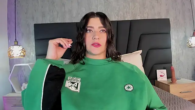 SARA STONE17 online show from 14, 1, 2025