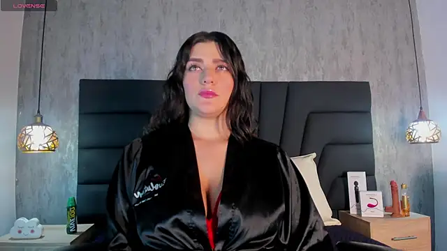 SARA STONE17 online show from 5, 2, 2025