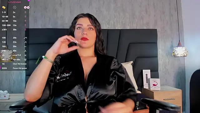 SARA STONE17 online show from 5, 2, 2025