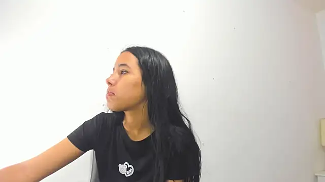 Snapshot of SofiSinfull chatting on 21, 10, 2025 SofiSinfull online show from 21, 10, 2025