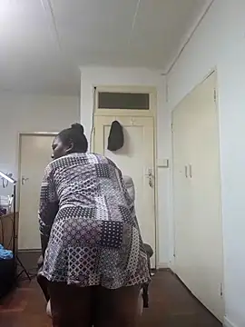 Snapshot of Thickchocolatex2 chatting on 26, 11, 2025 Thickchocolatex2 online show from 26, 11, 2025