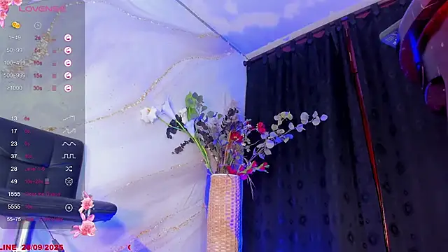 Karla-Ebony online show from 28, 9, 2025