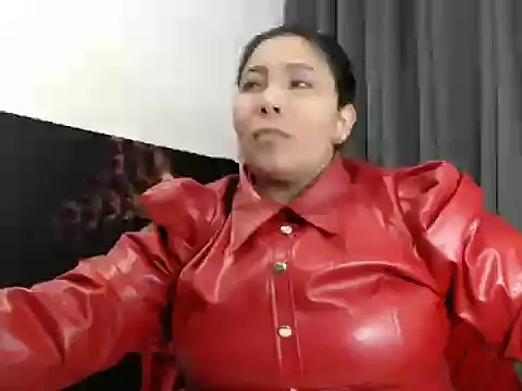 Snapshot of LeizaMagnus chatting on 13, 1, 2026 LeizaMagnus online show from 13, 1, 2026