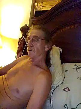 Snapshot of coolbrease10 chatting on 18, 10, 2025 coolbrease10 online show from 18, 10, 2025