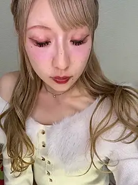 Snapshot of alice__1111 chatting on 3, 4, 2026 alice 1111 online show from 3, 4, 2026