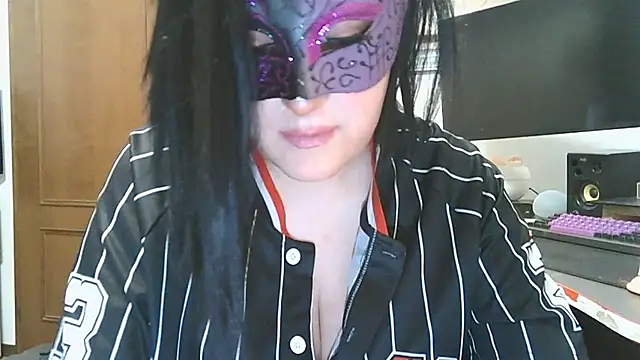 Snapshot of LaDamaNeraa chatting on 29, 9, 2025 LaDamaNeraa online show from 29, 9, 2025