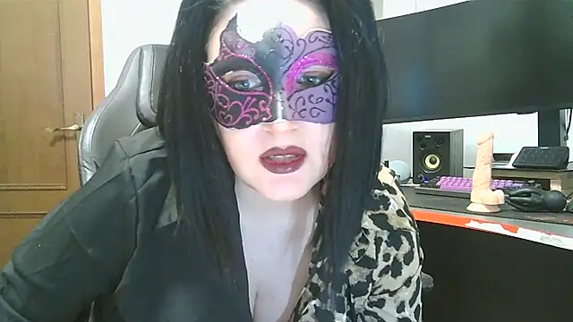 Snapshot of LaDamaNeraa chatting on 10, 10, 2025 LaDamaNeraa online show from 10, 10, 2025