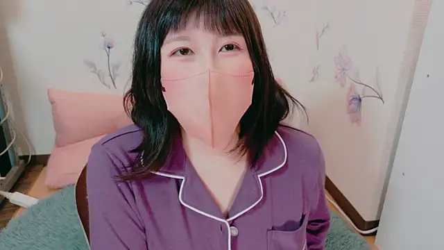 Snapshot of hazuki_8008 chatting on 11, 12, 2024 hazuki 8008 online show from 11, 12, 2024