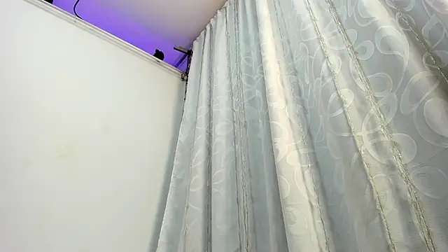 Snapshot of Milk_max_18 chatting on 22, 3, 2025 Milk max 18 online show from 22, 3, 2025