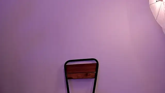 Snapshot of cloehonney chatting on 16, 12, 2025 cloehonney online show from 16, 12, 2025