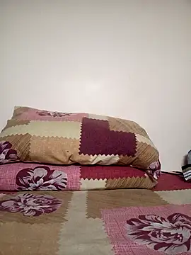 Shubuu  x online show from 7, 4, 2026