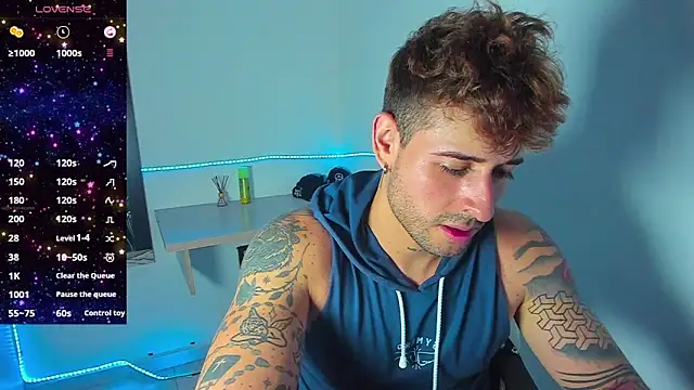 Snapshot of Ares_blue chatting on 21, 10, 2025 Ares blue online show from 21, 10, 2025