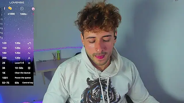 Snapshot of Ares_blue chatting on 27, 10, 2025 Ares blue online show from 27, 10, 2025