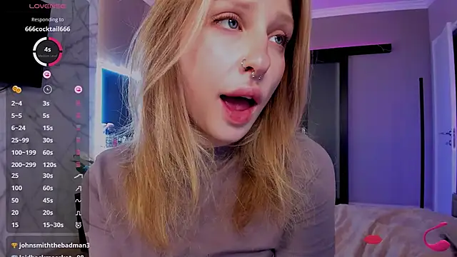 Snapshot of lilyvibe chatting on 7, 1, 2025 lilyvibe online show from 7, 1, 2025