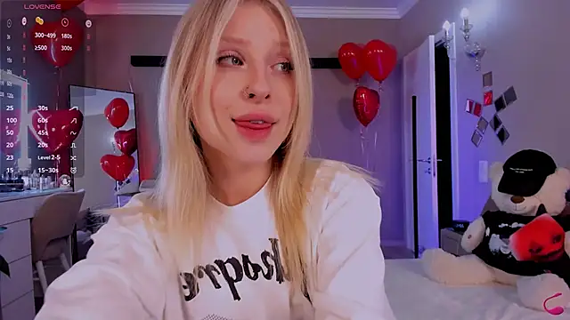 Snapshot of lilyvibe chatting on 14, 2, 2025 lilyvibe online show from 14, 2, 2025
